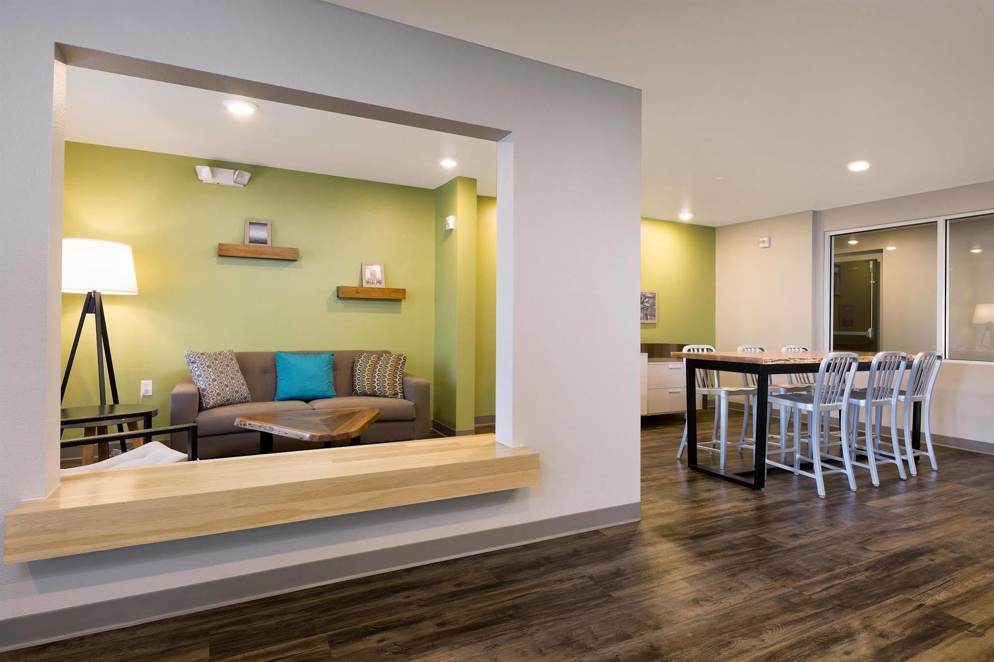 Woodspring Suites Houston Iah Airport Хамбл Экстерьер фото