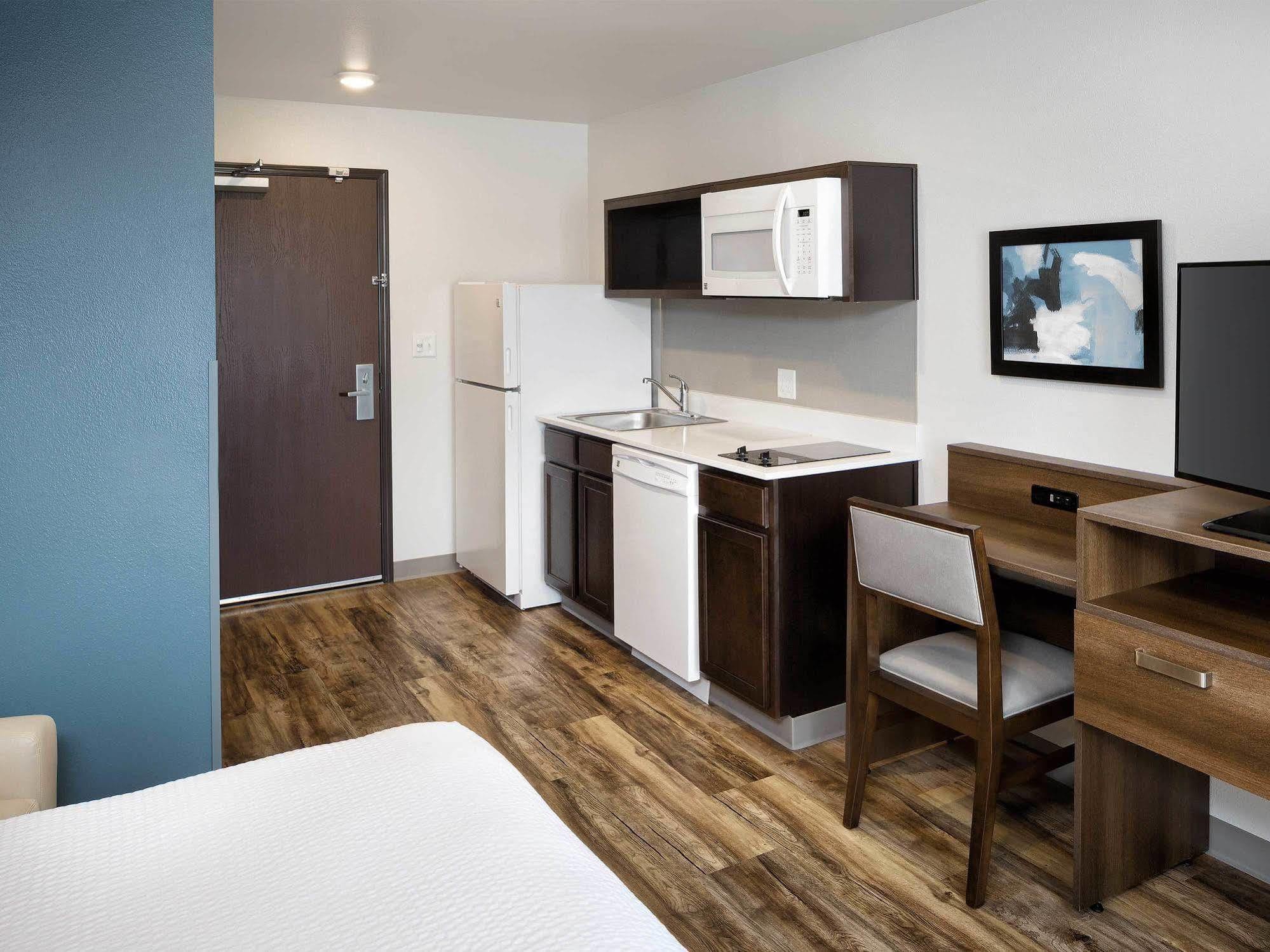 Woodspring Suites Houston Iah Airport Хамбл Экстерьер фото